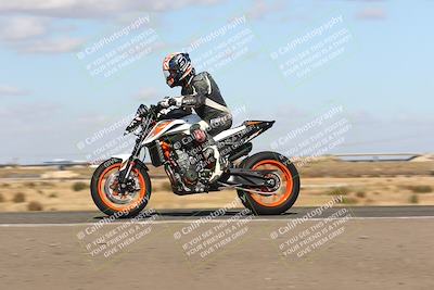 media/Nov-03-2024-TrackDaz (Sun) [[44580f4982]]/B Group/1220pm (Wheelie Bump)/